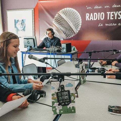 DE FERME EN FERME / RADIO TEYSSIER